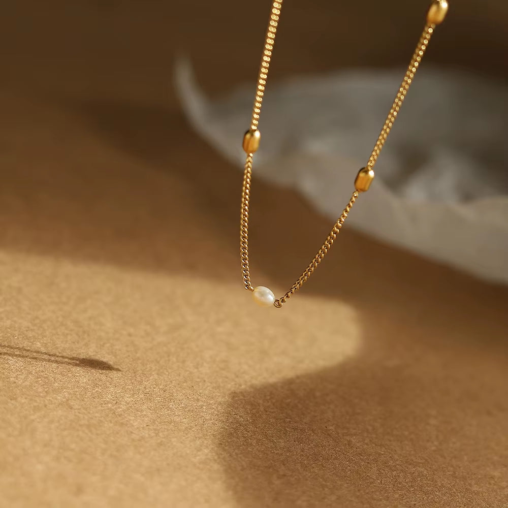 Natural Freshwater Pearl Simple Rice Bead Necklace Clavicle Chain for Women Temperament Stainless Steel Plated 18K Gold Jewelry
